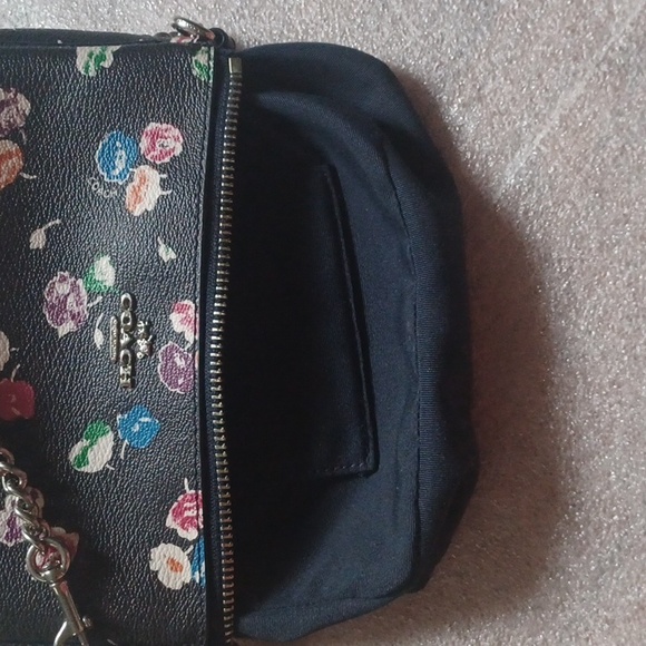 SOLD - COACH Large Wristlet 19 in Wildflower Print - Mini Purse - Picture 9 of 15